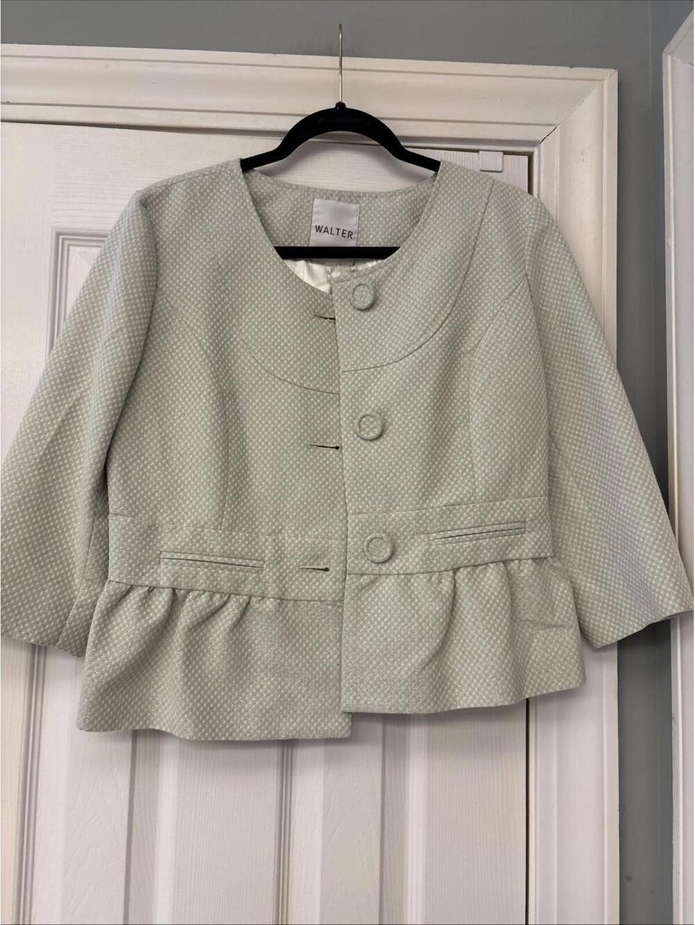 Walter Vintage Silver Cropped Shimmer Blazer Buttons. Size S. Elegant. Cocktail